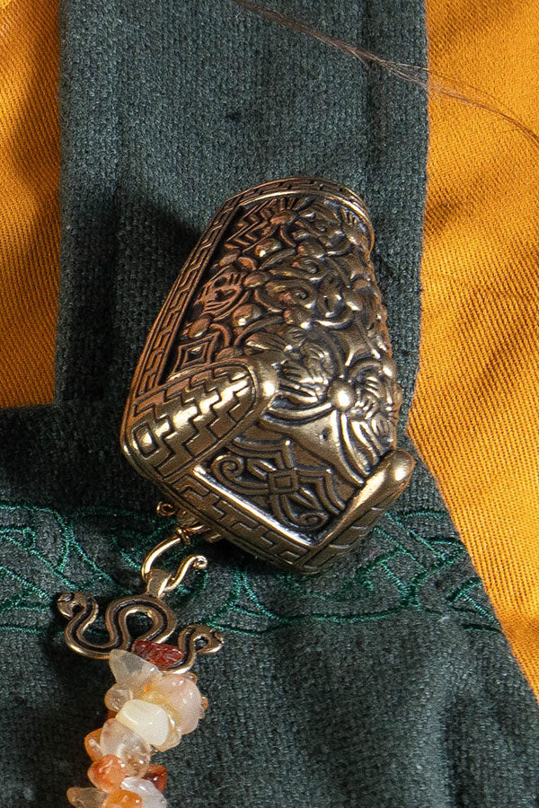 Animal head tortoise brooch Gotland, bronze, price per piece