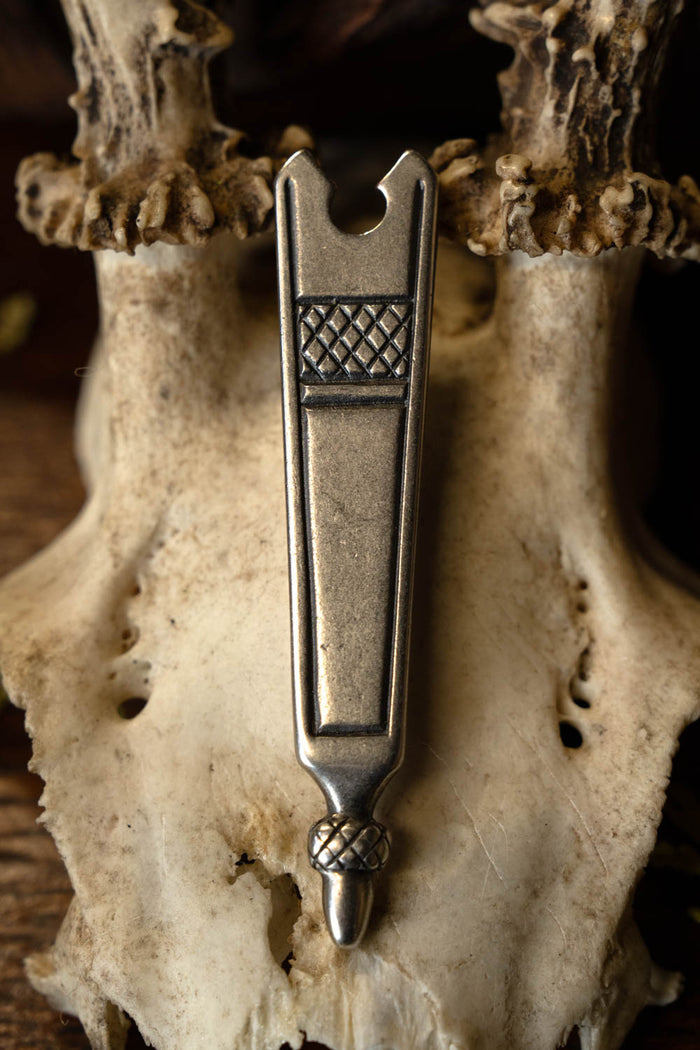 Medieval belt end (1350-1500)