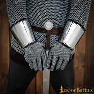 Chain mail gloves with steel plates, butted, 6 mm