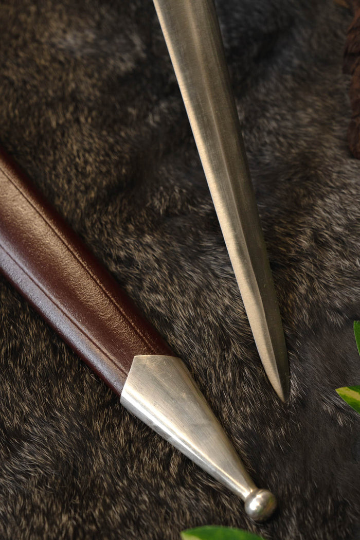 Templar dagger, semi-sharp