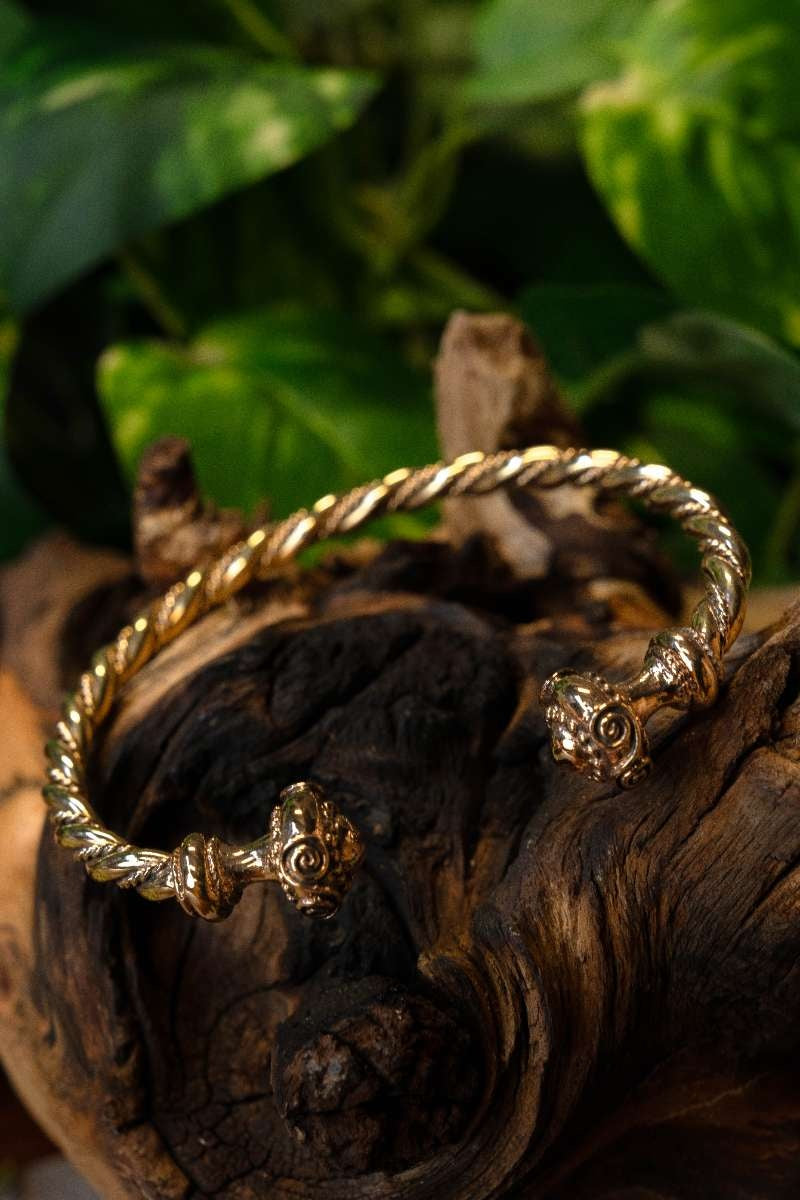 Celtic La Tene bracelet, bronze