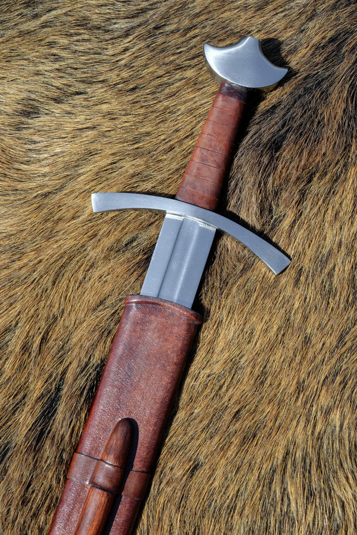 13th century single-handed sword, Oakeshott type XIII, blunt (battle-ready)