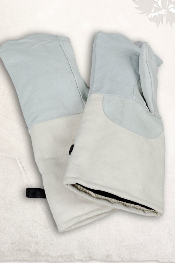 Medieval kitchen gloves white