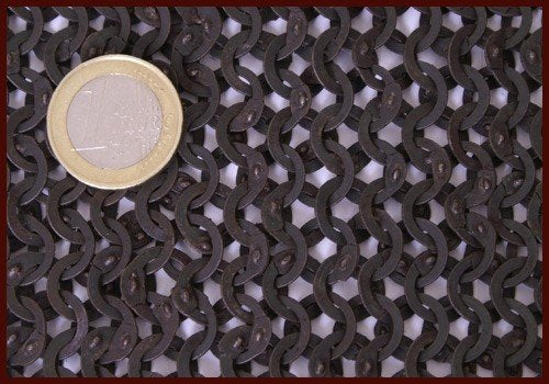 Chainmail coif with square neck, flat rings – wedge-shaped nails, 8 mm