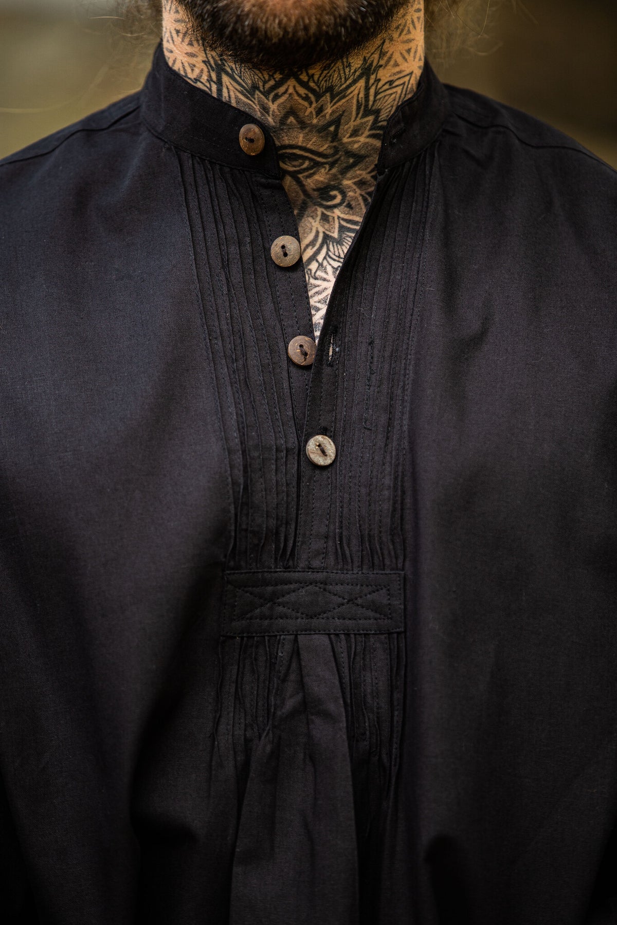 Button shirt, black