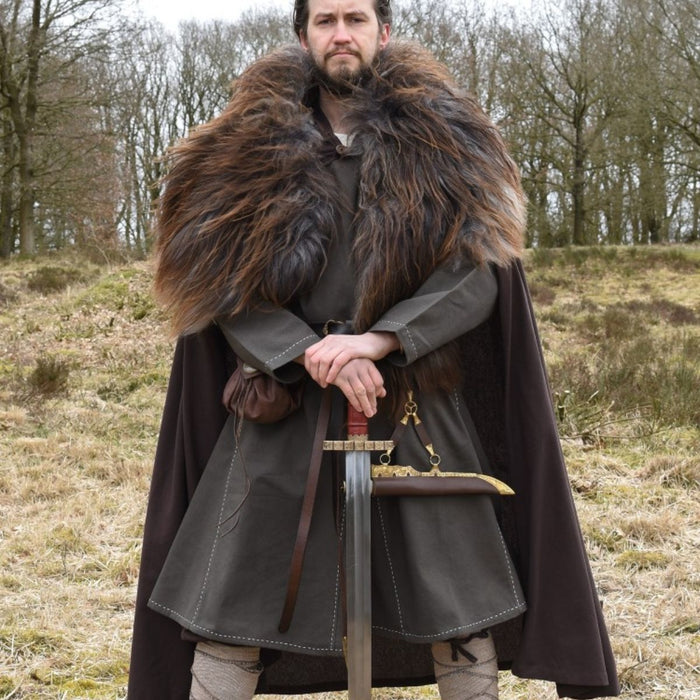 Medieval tunic Kragelund hand-stitched finish, olive green