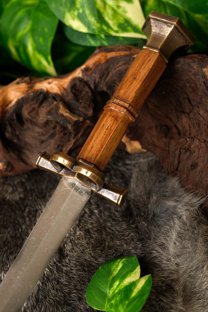 German quillon dagger with sheath, 16th century, semi-sharp