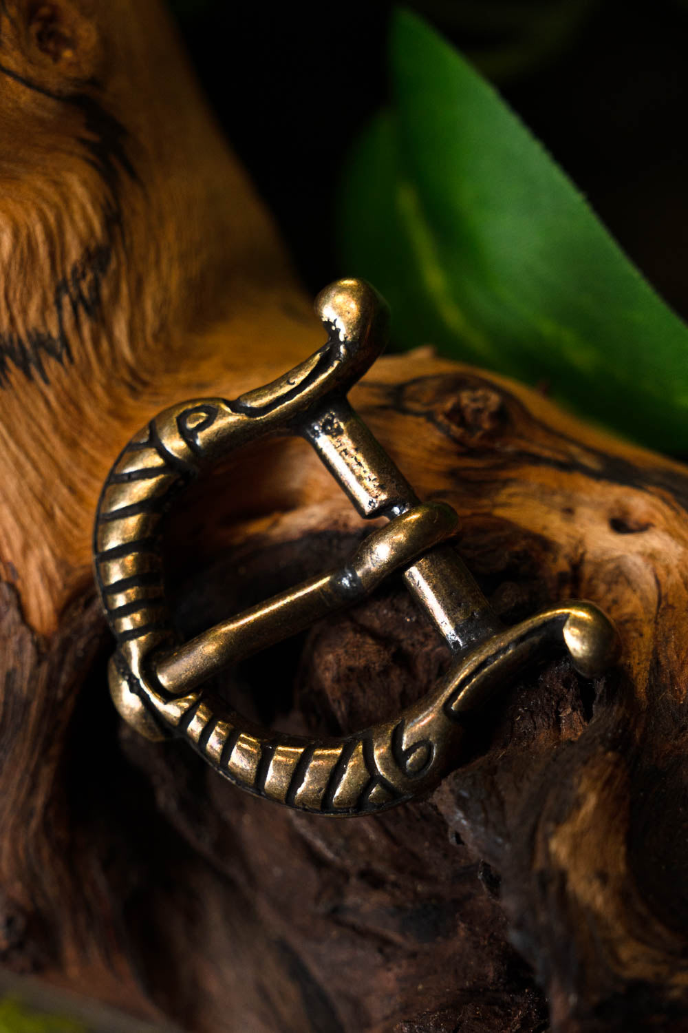 Viking buckle stylized birds