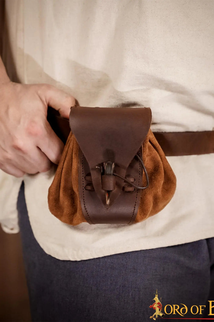 Medieval leather pouch Tristan