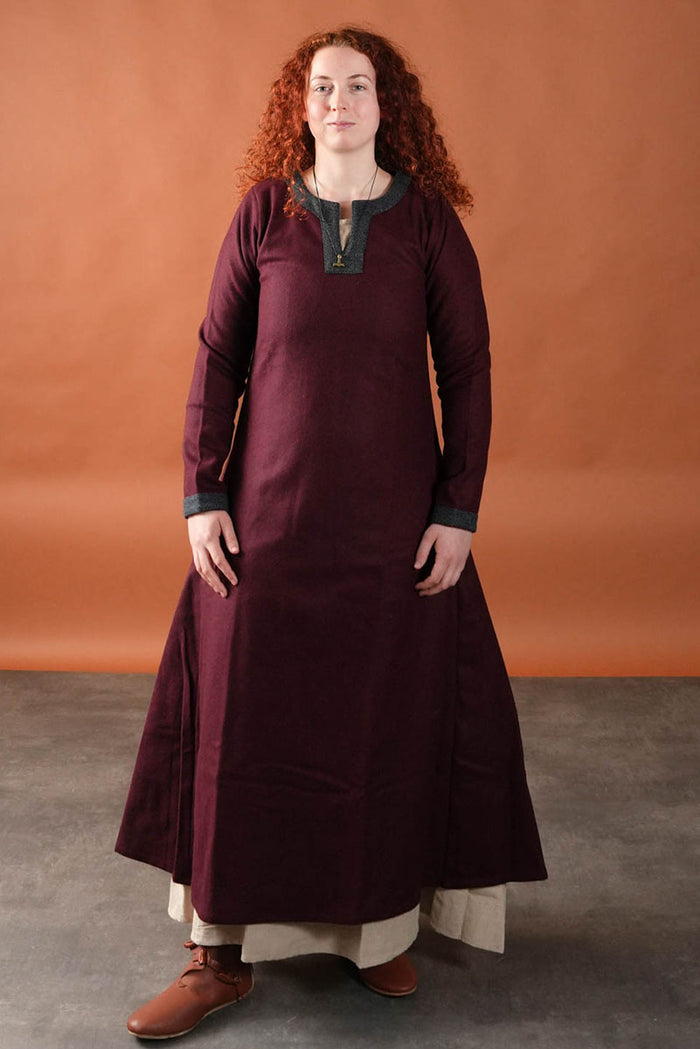 Woolen Viking dress Siggi, burgundy red