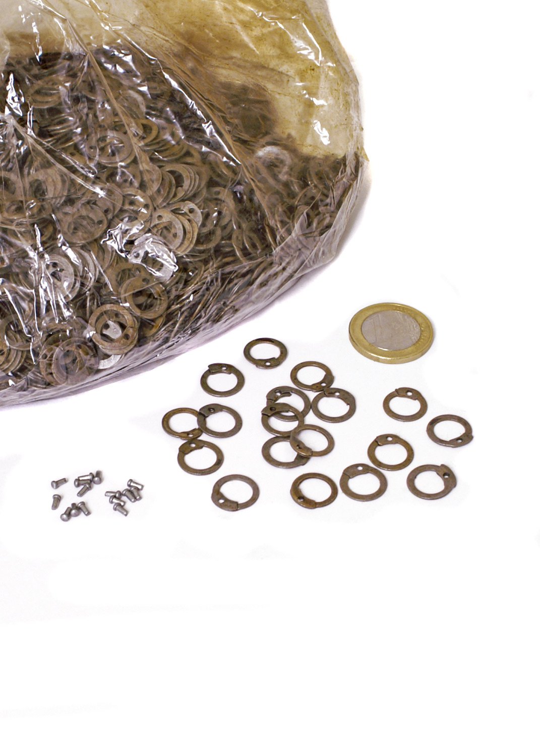 1 kg flat chainmail rings with round rivets, 8 mm