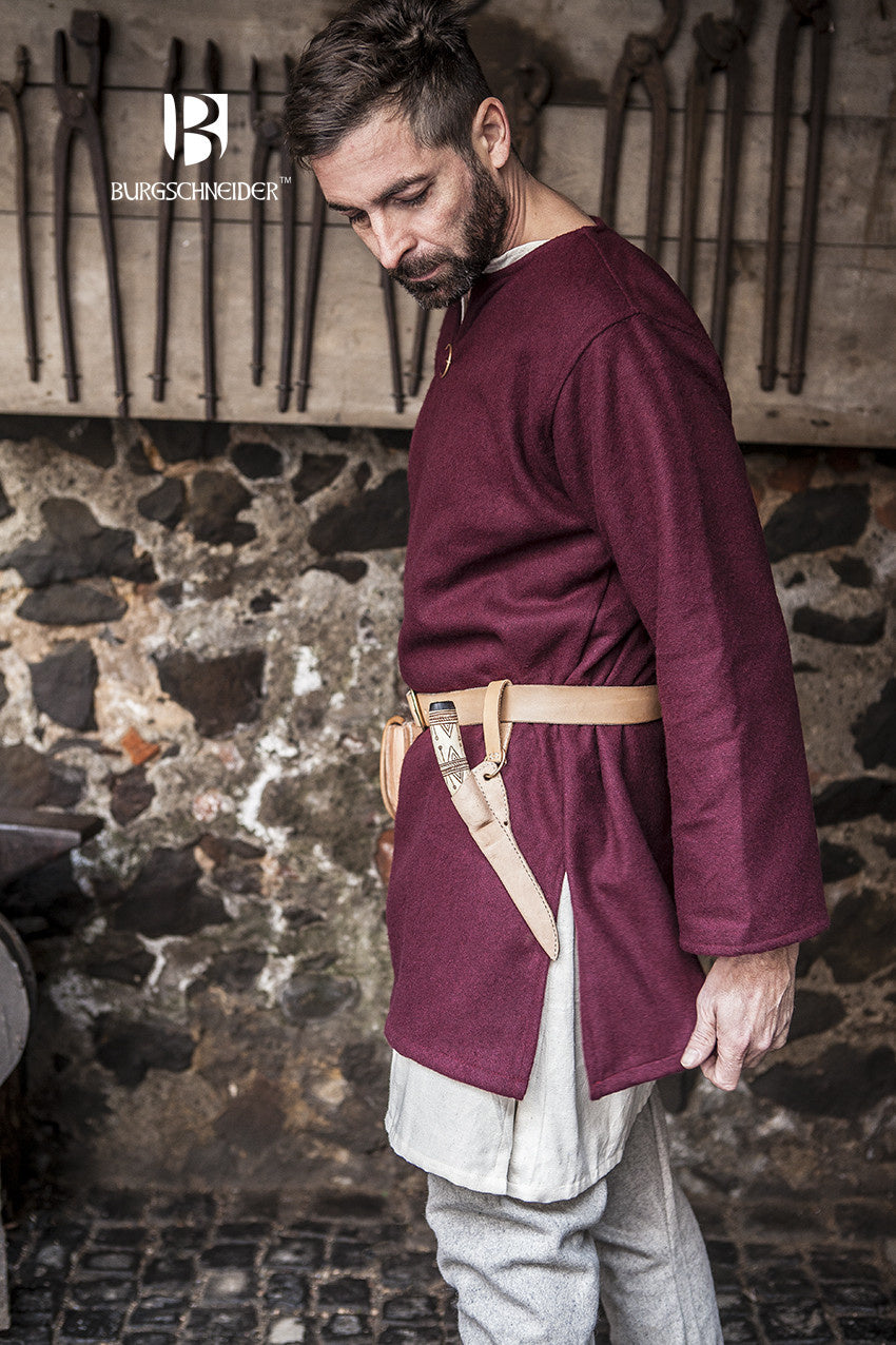 Viking tunic Lodin, red, wool blend