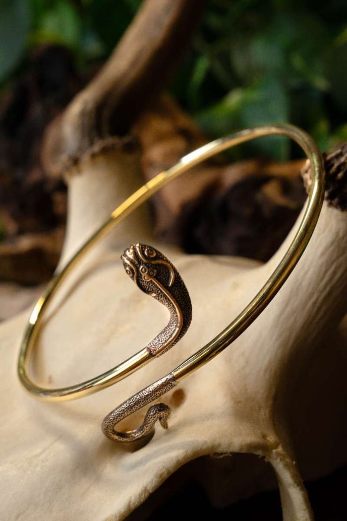 Roman upper arm bracelet with snake Herculaneum, bronze