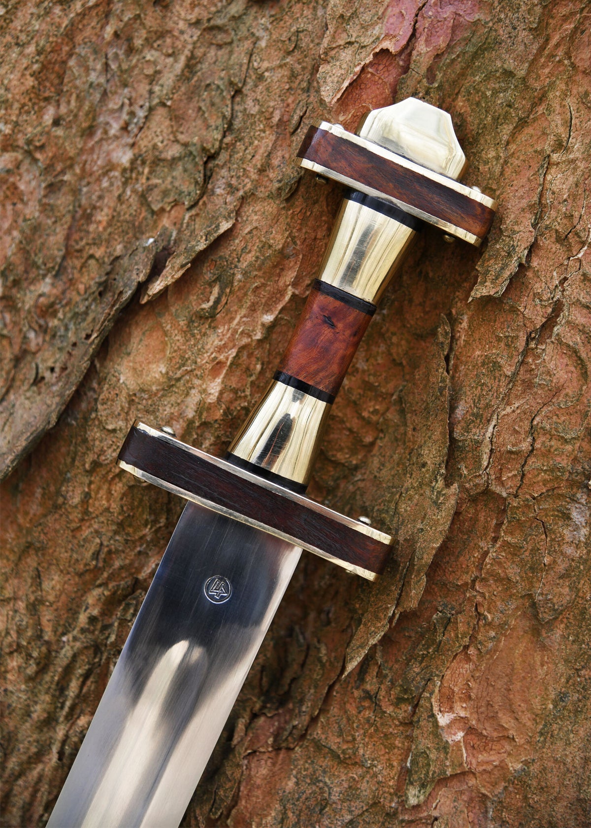 Germanic spatha, semi-sharp