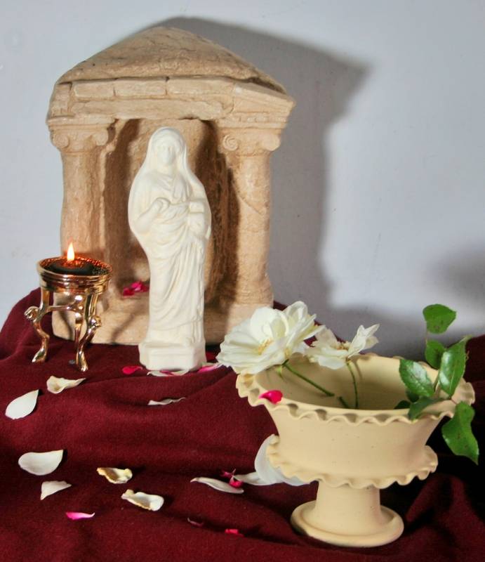 Roman votive statue goddess Juno