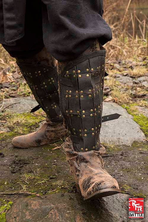 Pair of greaves Fighter, black