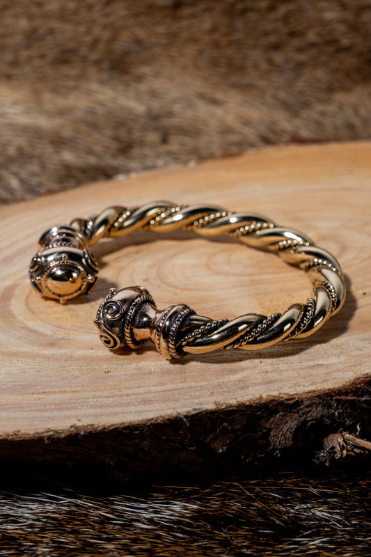 Celtic bracelet with spirals, bronze