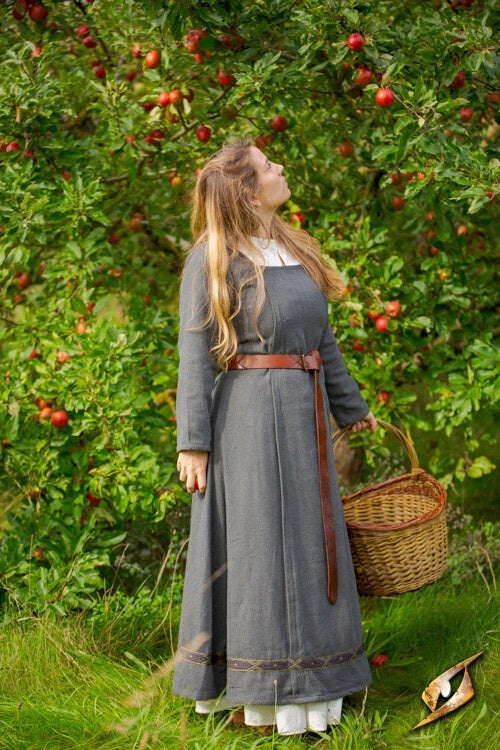 Medieval dress Estrid with herringbone pattern, nature grey