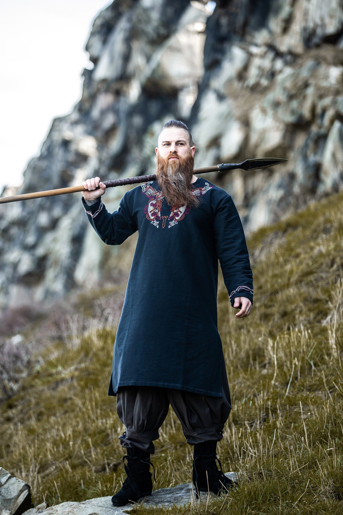 Tunic Viking jarl Hakon, black-red