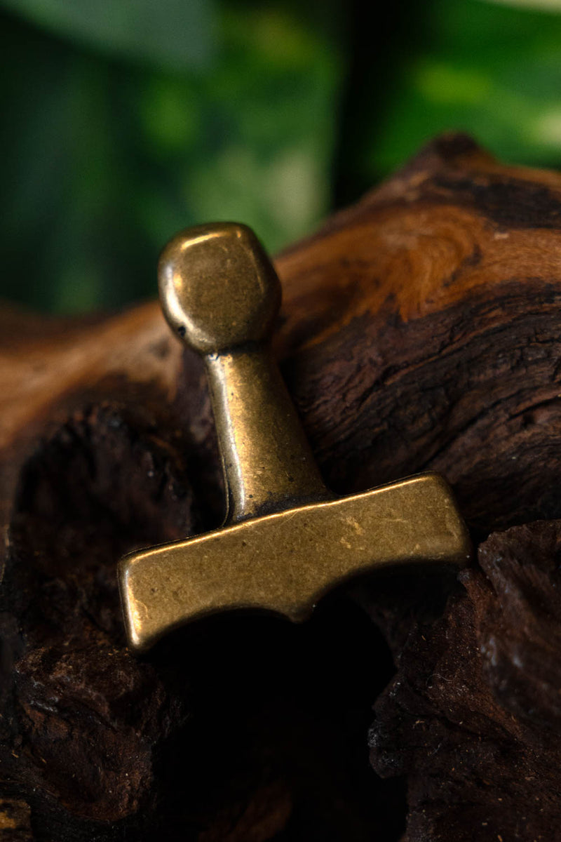 Młot Thora Sejro, brąz