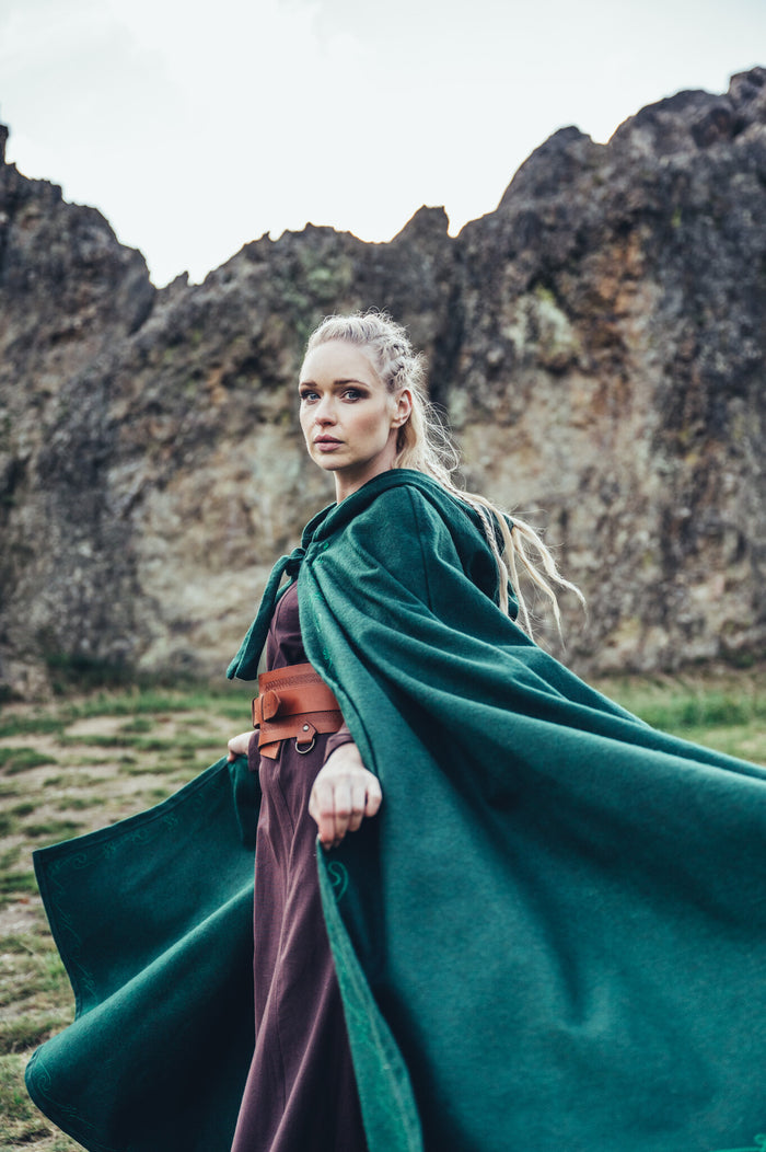 Embroidered cloak Damia, green, wool mix