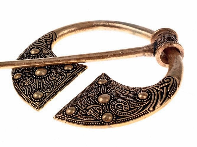 Gaelic brooch Ballyspellan, bronze