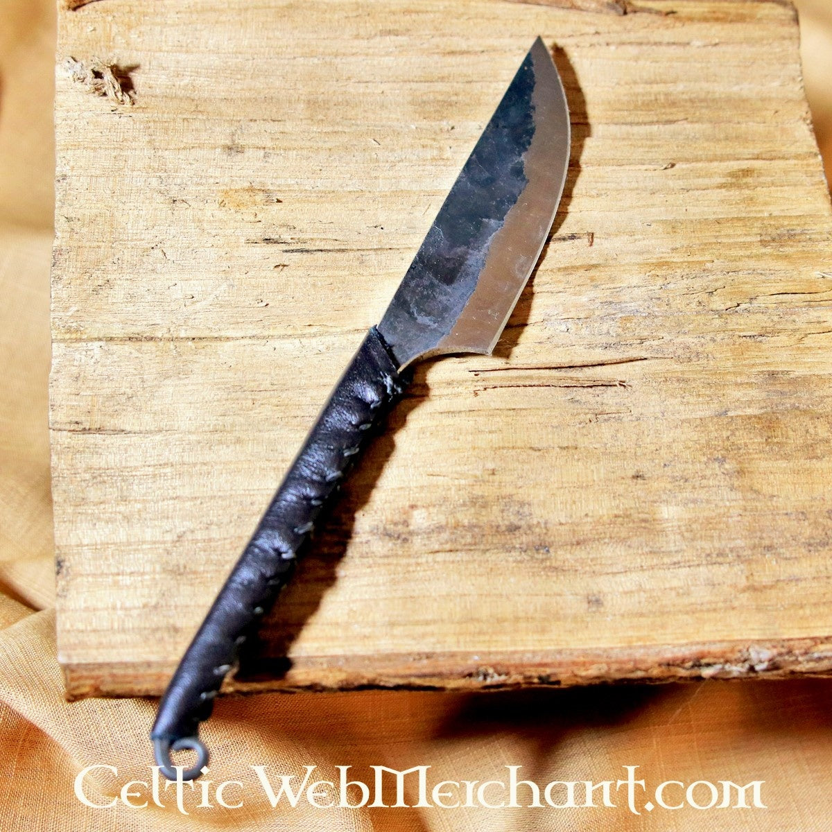 Celtic utility knife Vix, semi-sharp