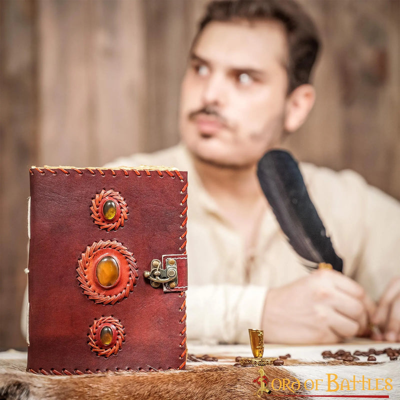 Læderdagbog med sten