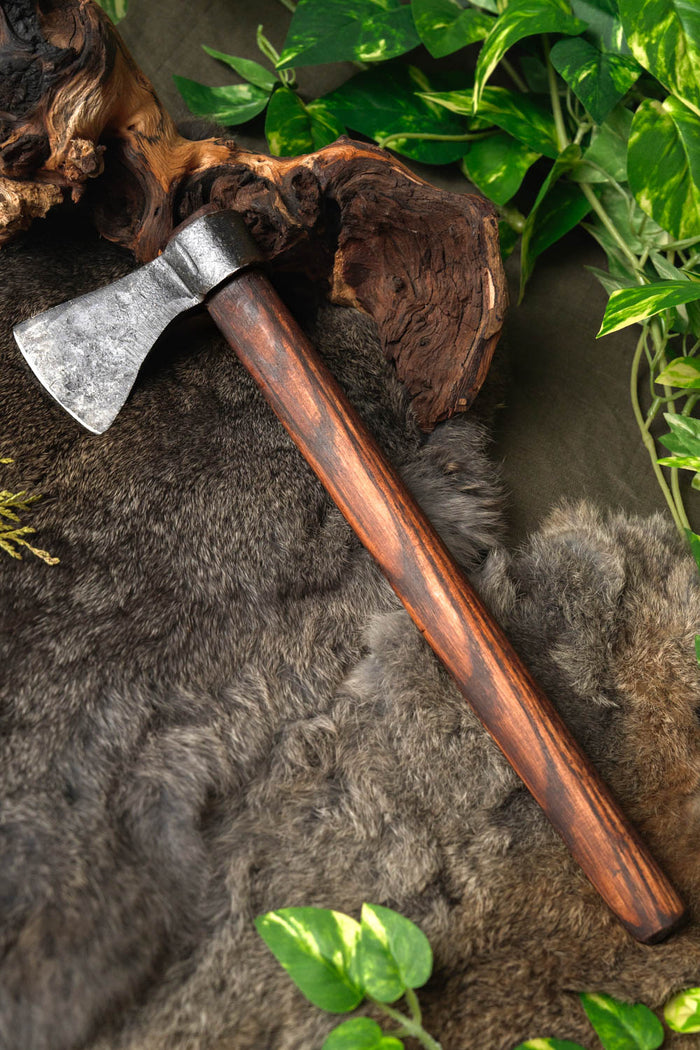 Viking throwing axe, semi-sharp