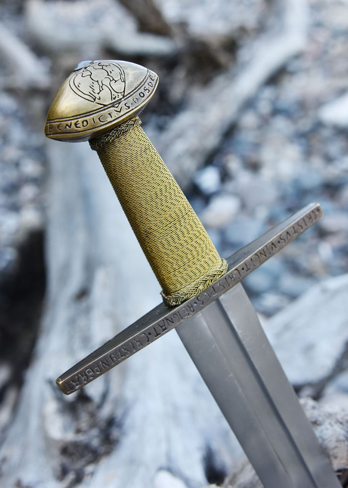 Sword of St Maurice (Vienna), 12th century, semi-sharp