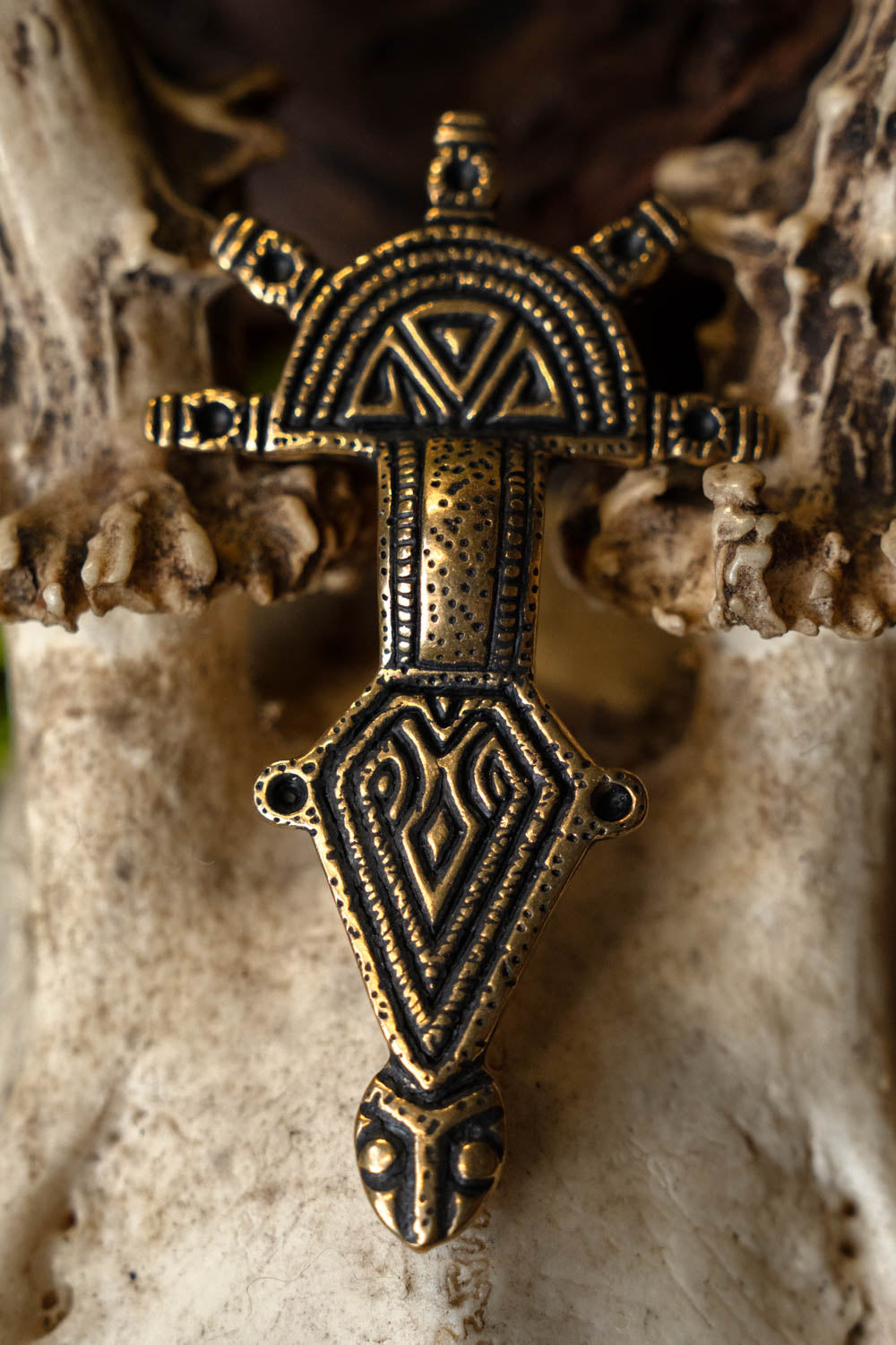 Germanic fibula type Hahnheim, bronze