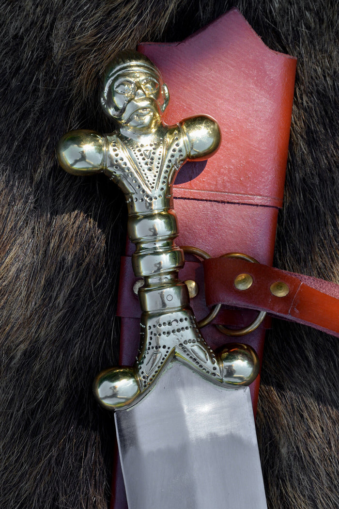 Celtic anthropomorphic sword, semi-sharp