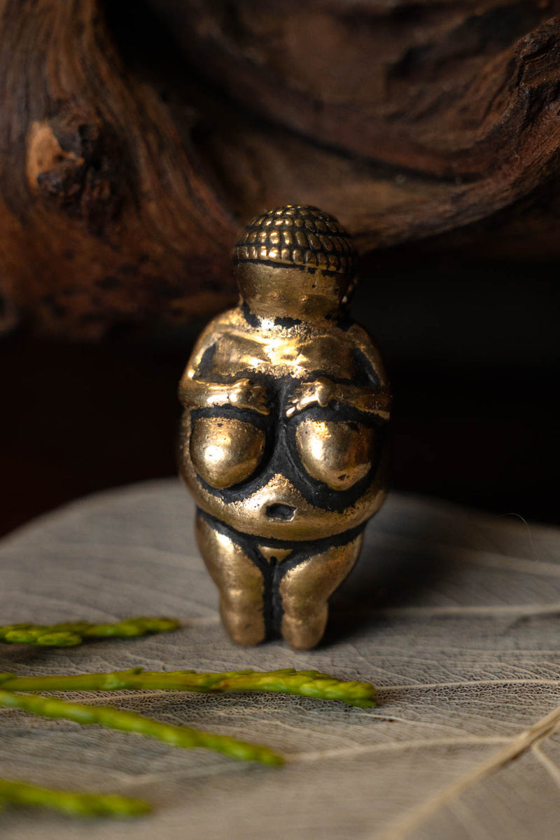 Amulet moedergodin Willendorf, brons