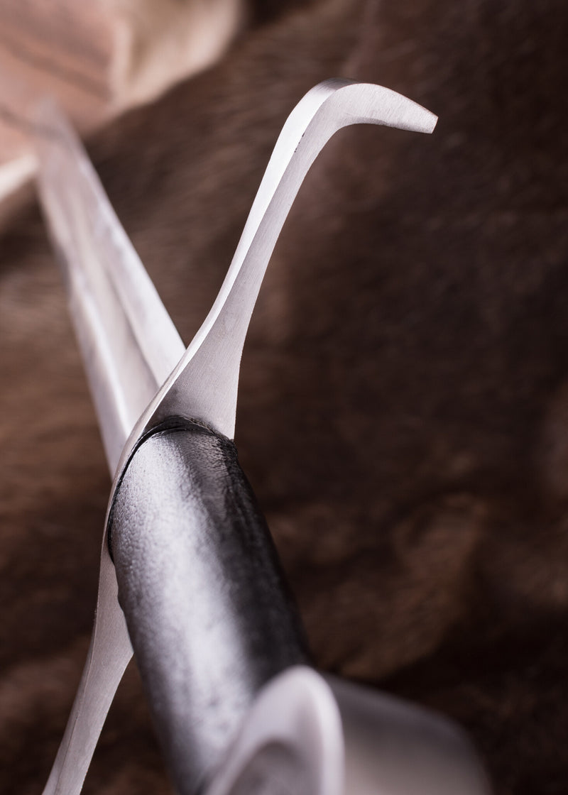 Spada irlandese a una mano con pomo ad anello, semi-affilata