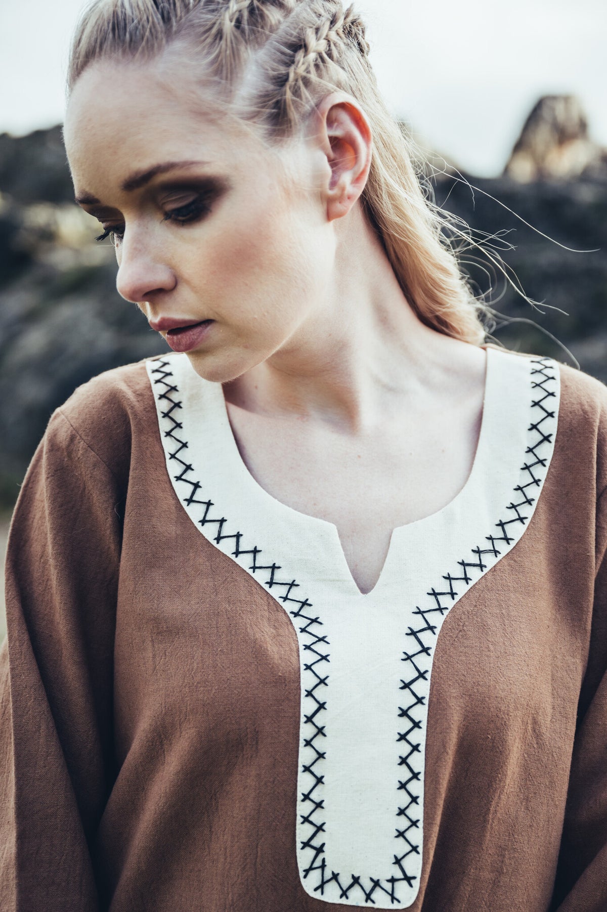 Viking dress Heidrun, sand