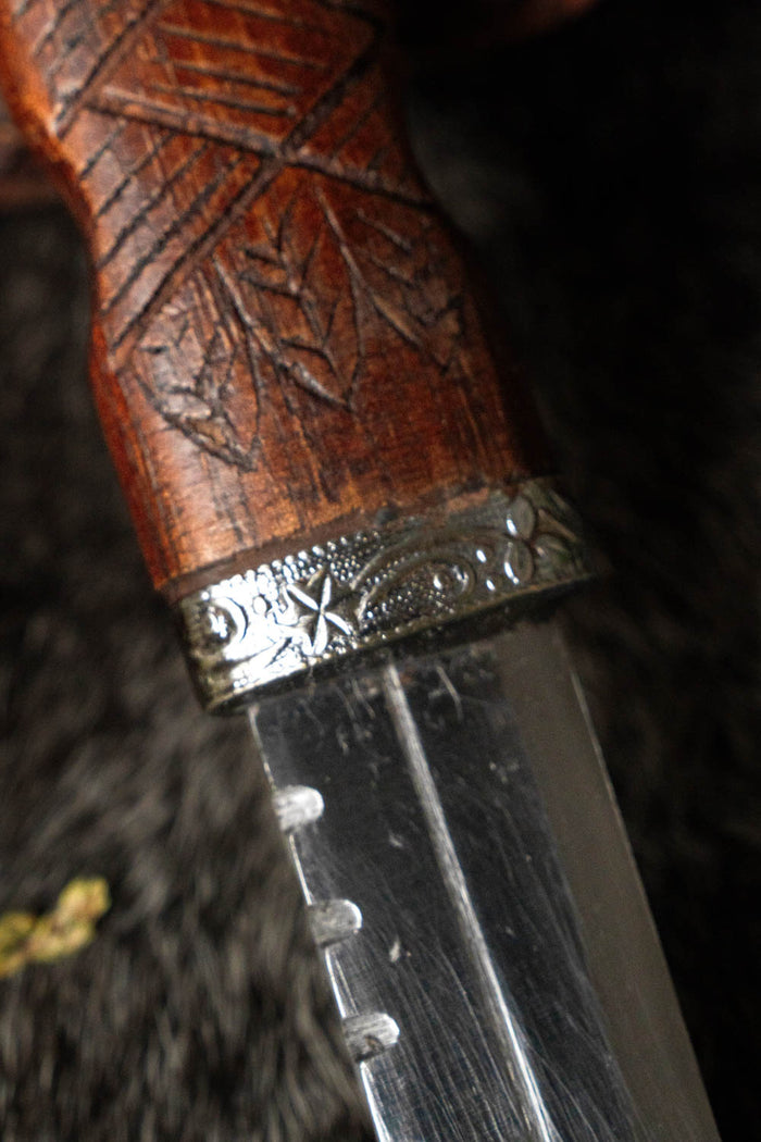 Sgian Dubh, semi-sharp