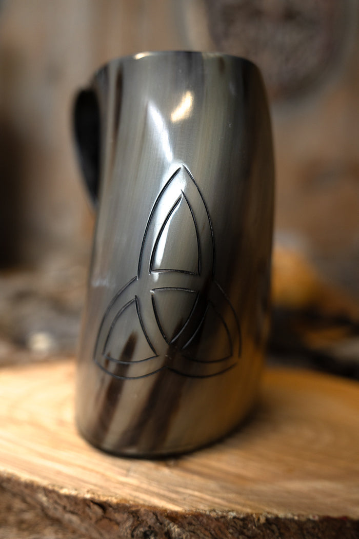 Horn mug with triquitra, 500-650 ml