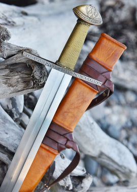 Sword of St Maurice (Vienna), 12th century, semi-sharp