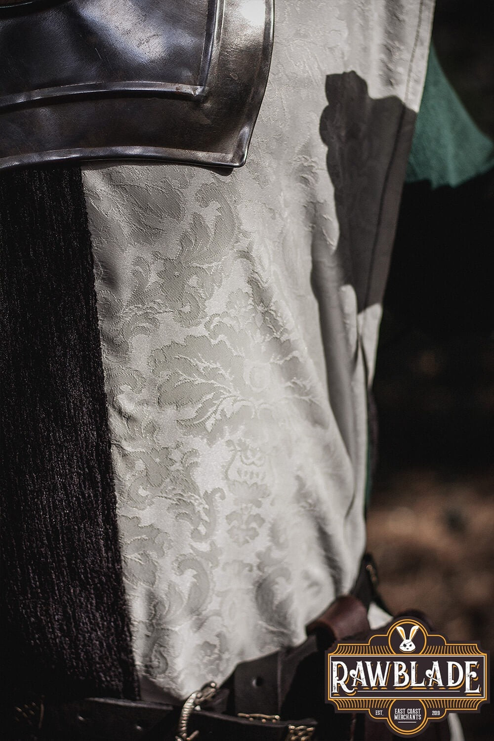 Lawrence knight tabard Bitone - White