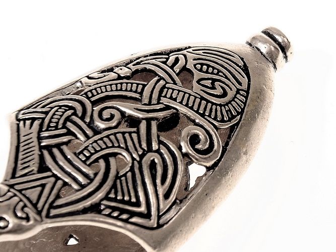 Scabbard end Borre style