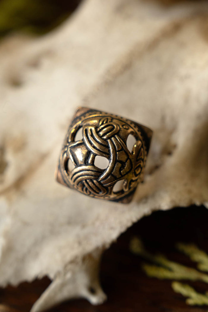 Birka belt fitting grave 15