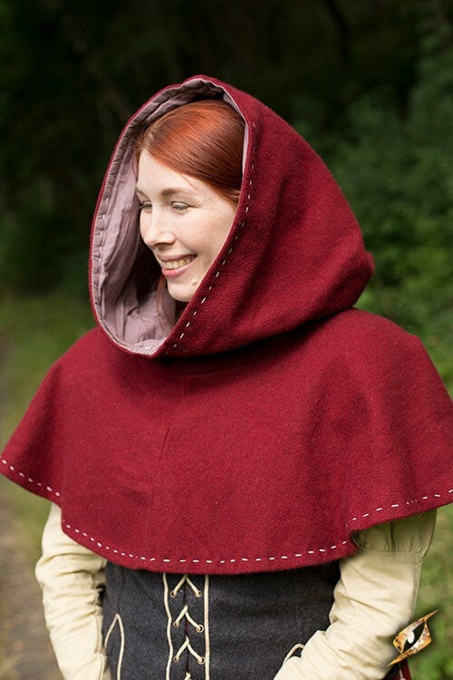 Medieval chaperon Erhard, red