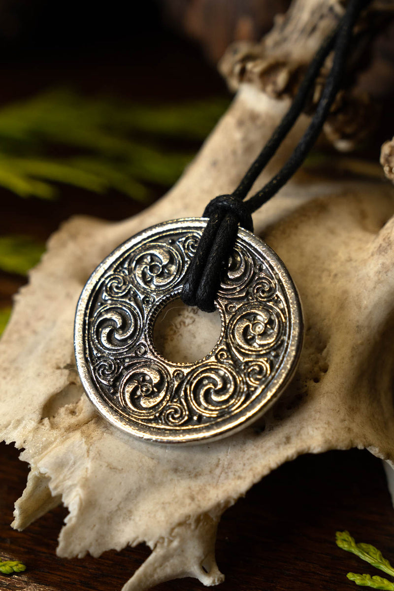 Disc pendant Book of Kells, pewter
