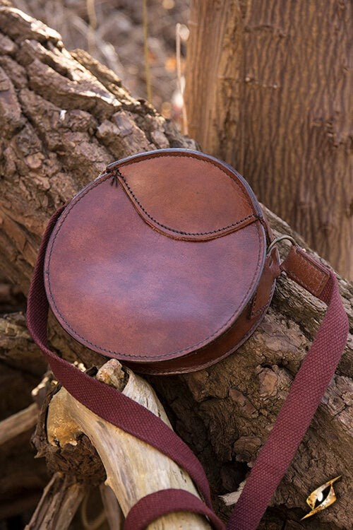 Round leather bag, brown