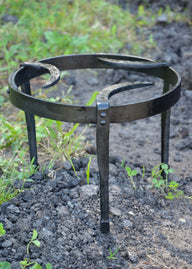 Medieval tripod 25 cm