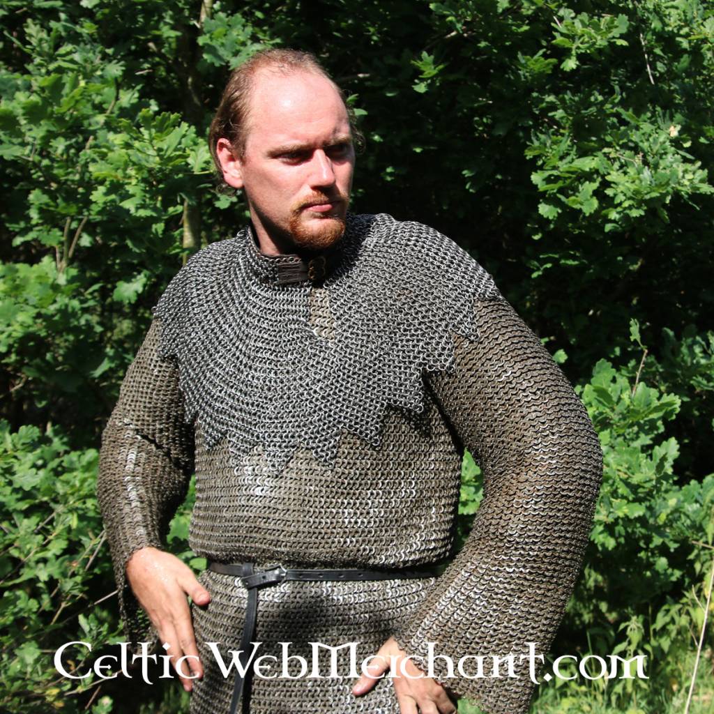 Bishop's mantle, butted rings, 8 mm