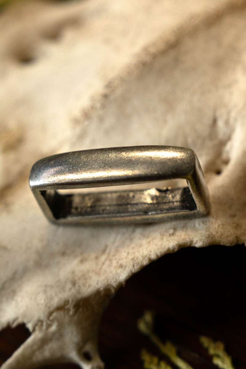 Belt loop, silvered, 2 cm belts