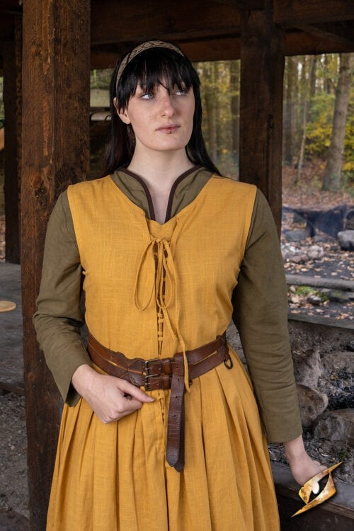 Kirtle Adelina, yellow