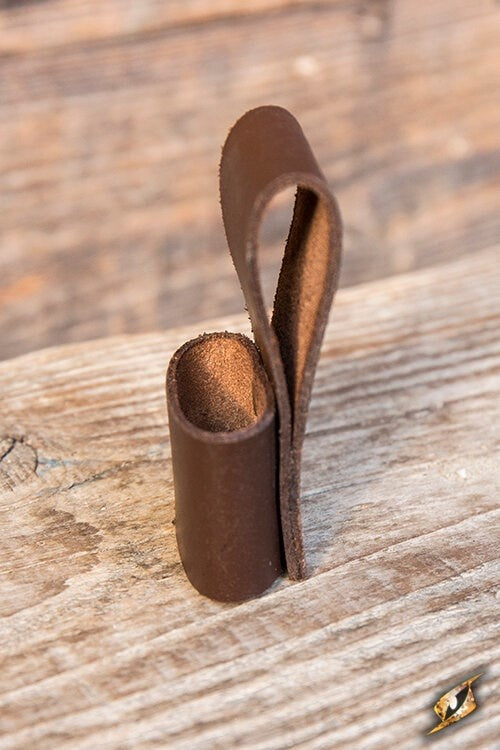 Belt holder for 1 LARP throwing knife, brown