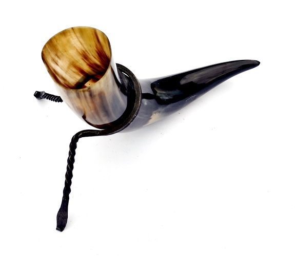 Drinking horn holder on the road